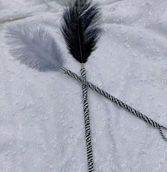 Black Feather Teaser – Soft Touch Sensation Tool